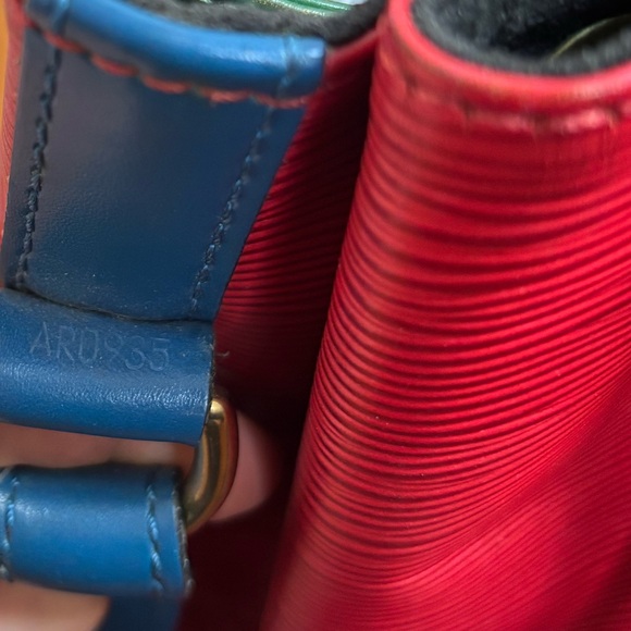 AUTHENTIC Louis Vuitton LV Shoulder Bag  Noe Bordeaux Epi - Picture 11 of 16